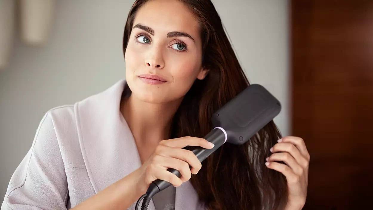 Philips Heated Straightening Brush - BHH880 - Bloom Pharmacy